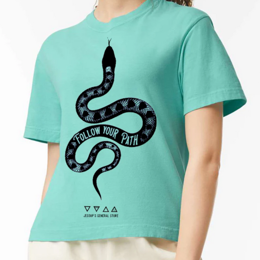 Follow your path crop tee